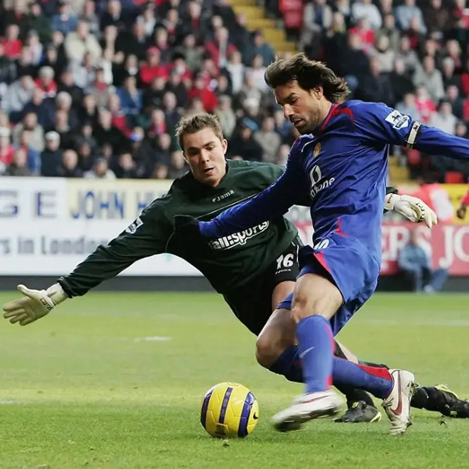 2005/06 MUTD Retro Away Jersey